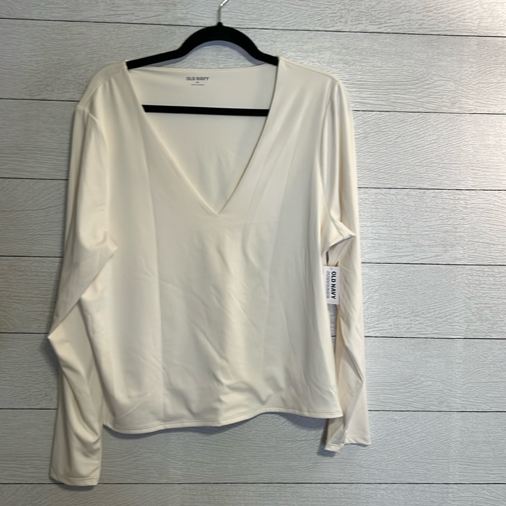 Old Navy Modern V-Neck Blouse NWT